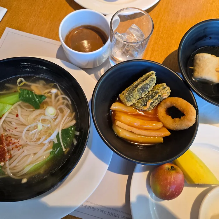 라한셀렉트 경주 더플레이트 대표 사진