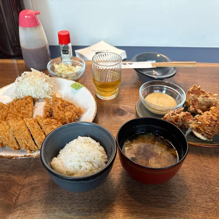 콘반 대표 사진