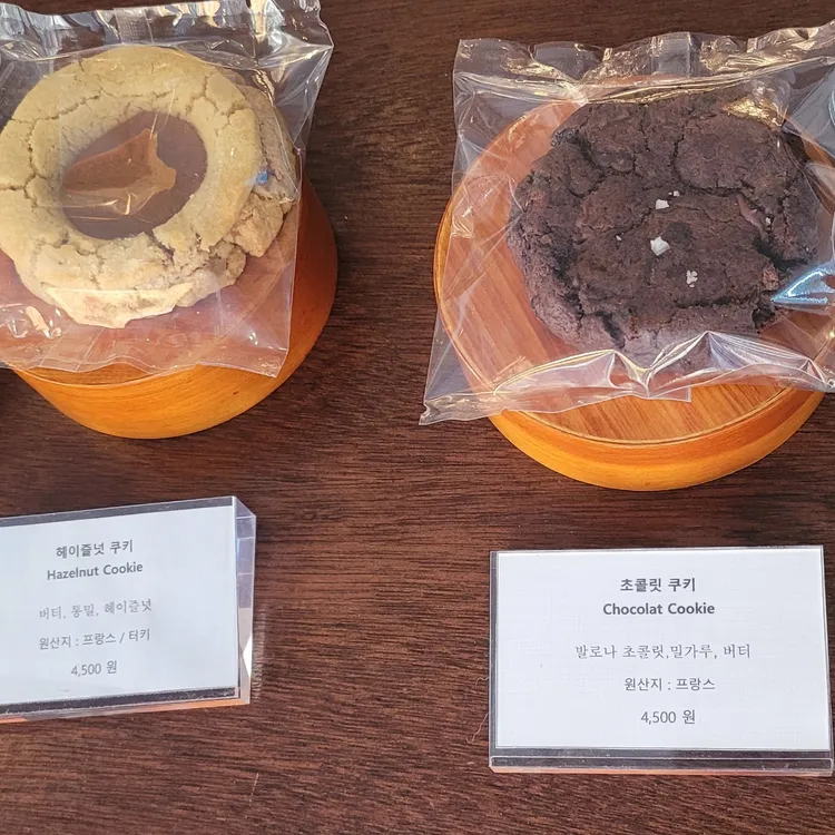 톨드어스토리 대표 사진