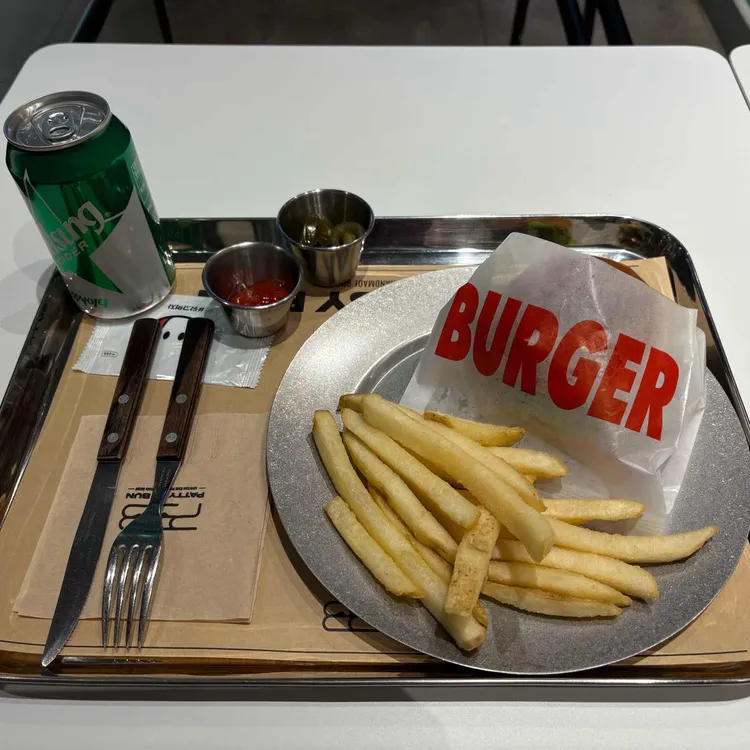 패티바이번 현대아울렛 사진 2