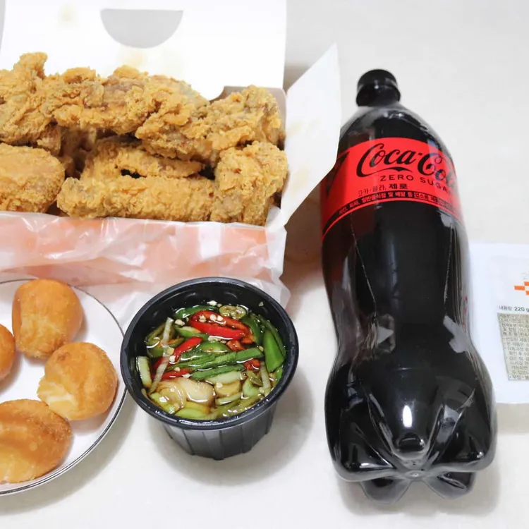 덤브치킨 대표 사진
