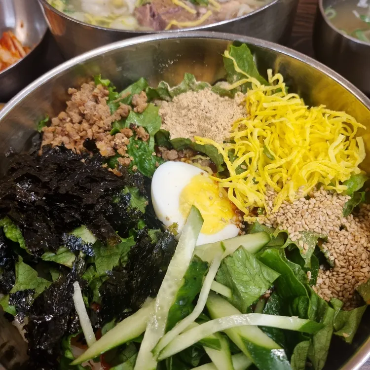 평이담백 뼈칼국수 대표 사진