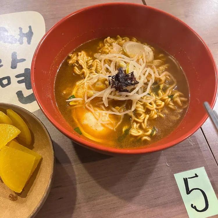 틈새라면 대표 사진
