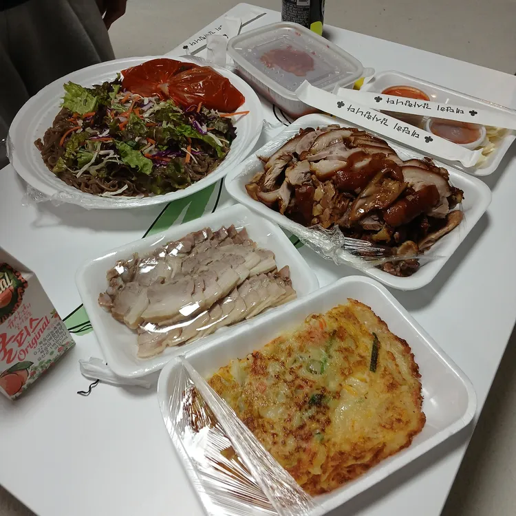 장충동왕족발보쌈 사진 1