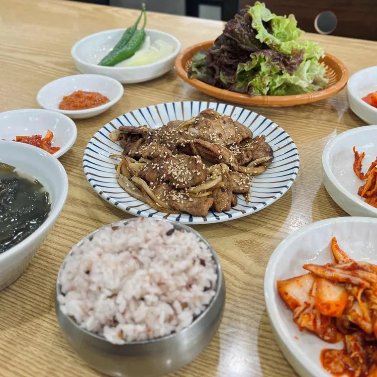 남동수라 대표 사진