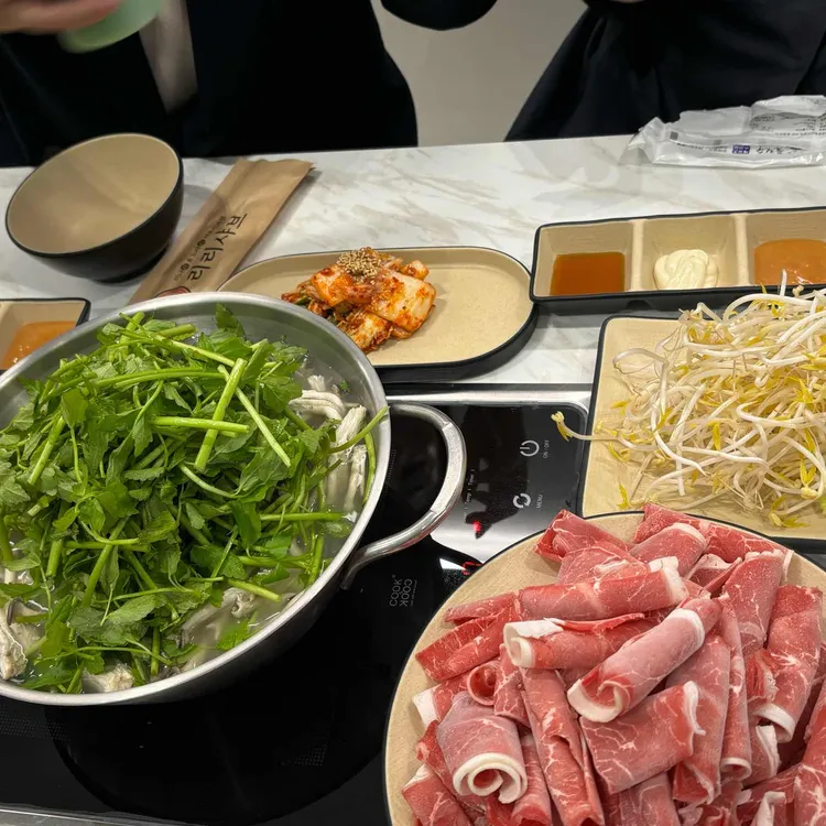 리리샤브 대표 사진