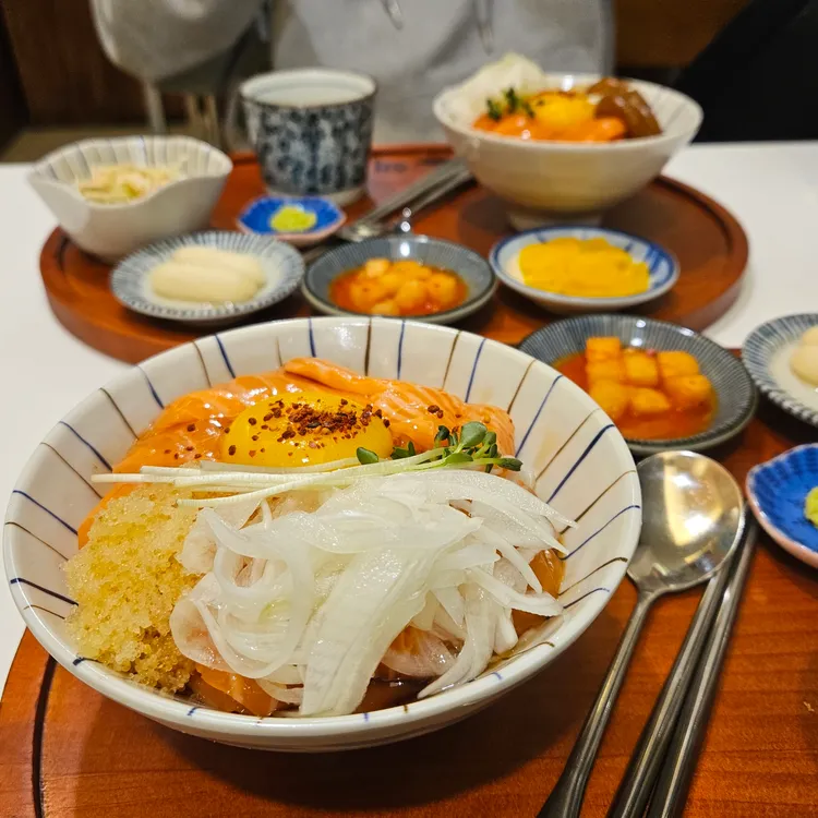 핵밥 대표 사진