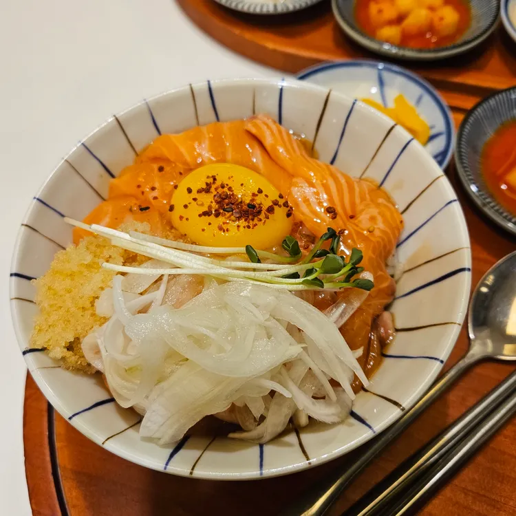 핵밥 대표 사진