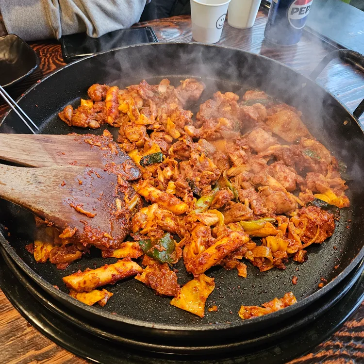 유가네닭갈비 대표 사진