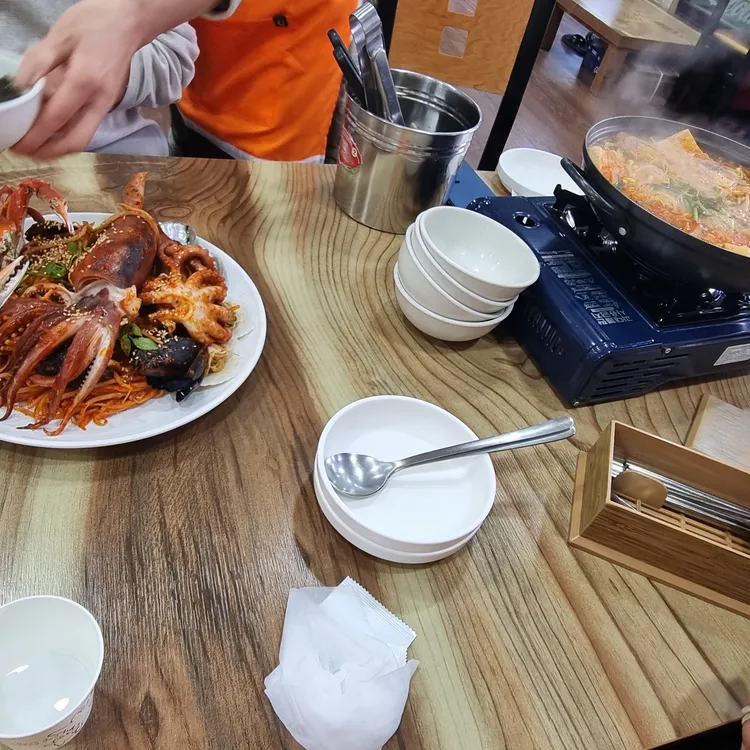 홍이추 용궁수라찜 대표 사진