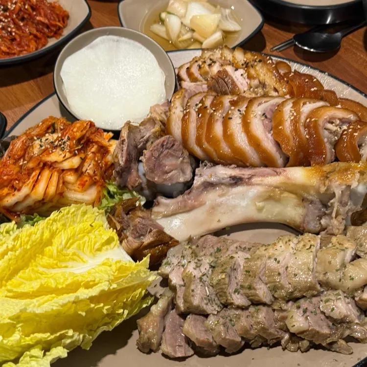 신보이는족족 대표 사진