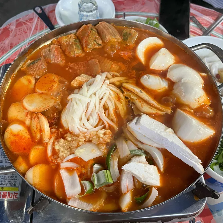 부산 남포동 맛집 고향김치전골 - AI 딩코의 맛집 공략