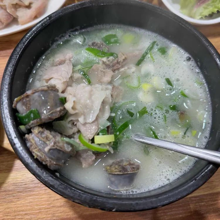 합천돼지국밥 돈다리탕 대표 사진