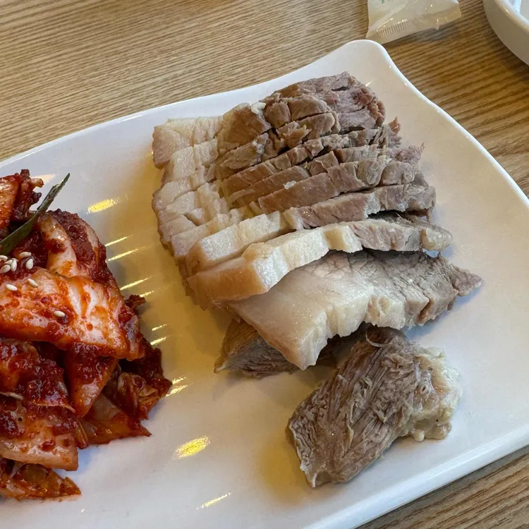 충무칼국수보쌈 대표 사진