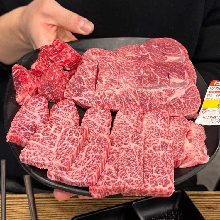 정성한우 정육식당 대표 사진