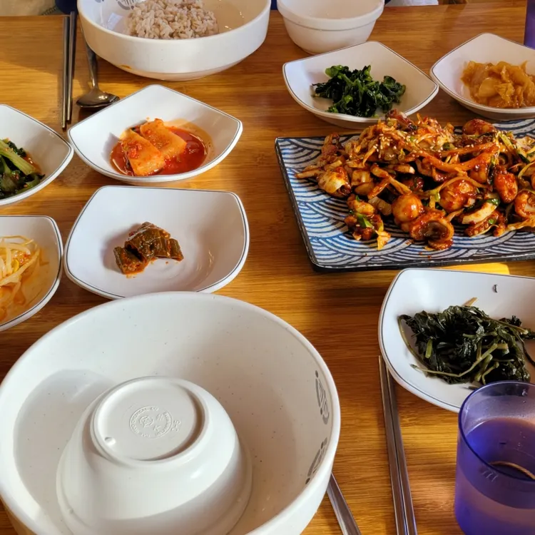 초가집순두부보리밥 사진 1