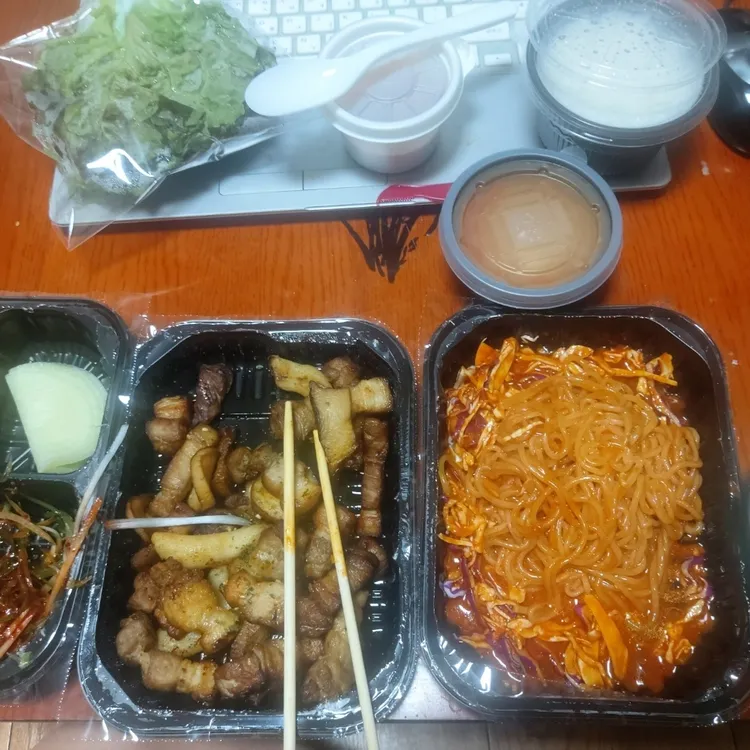 쫄면주는삼겹본능by놀부 대표 사진