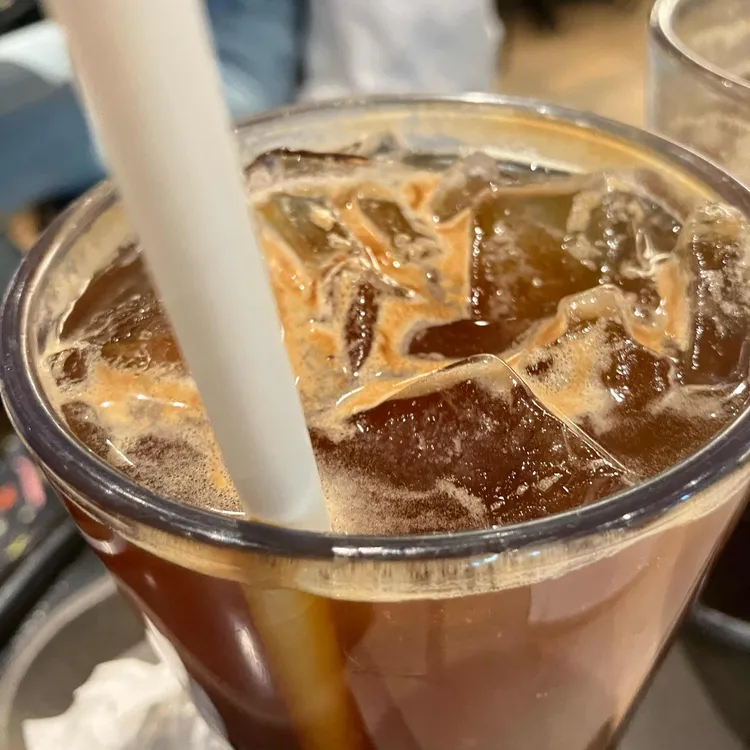폴바셋 대표 사진