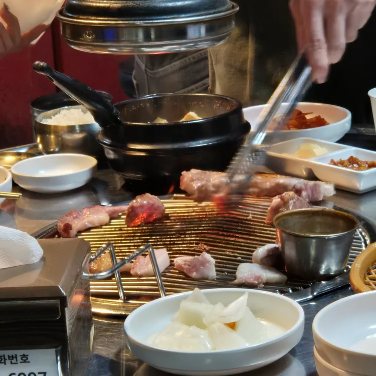 돈사돈 대표 사진