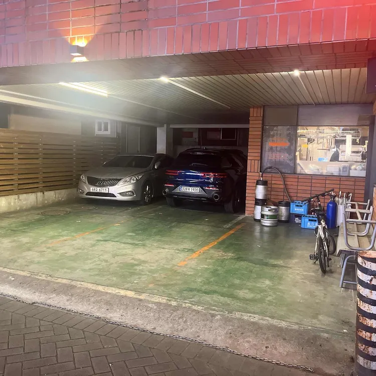 로니스 개러지 대표 사진
