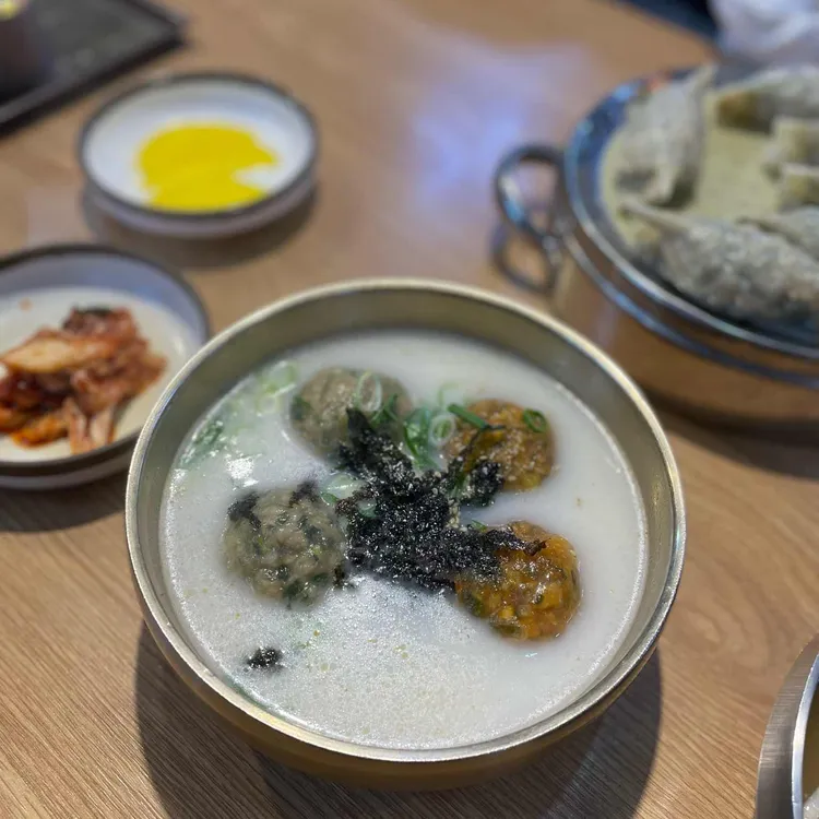 함경옥 사과냉면 만두 대표 사진