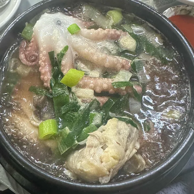 황제능이버섯백숙 대표 사진