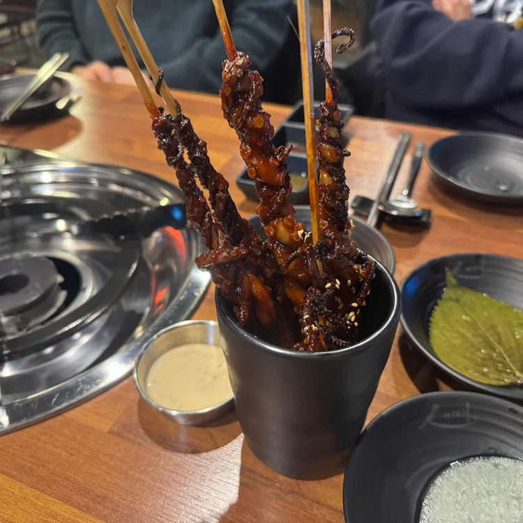 인기명 대표 사진