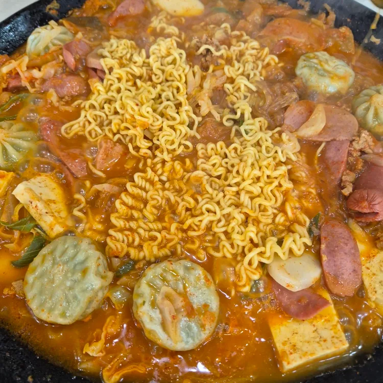 두꺼비부대찌개 대표 사진