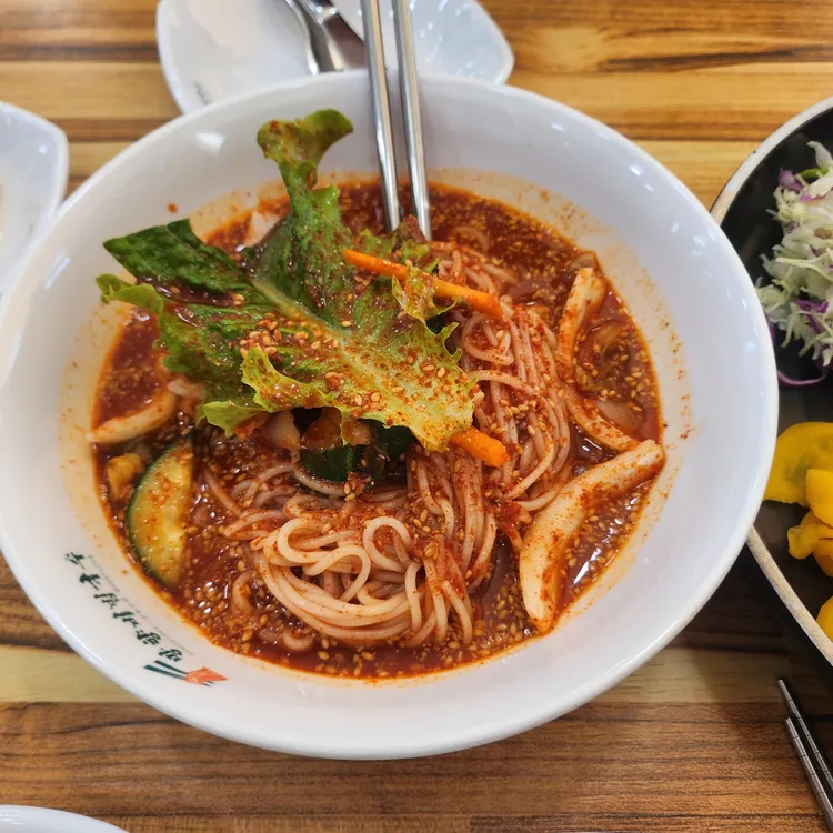 망향비빔국수 대표 사진