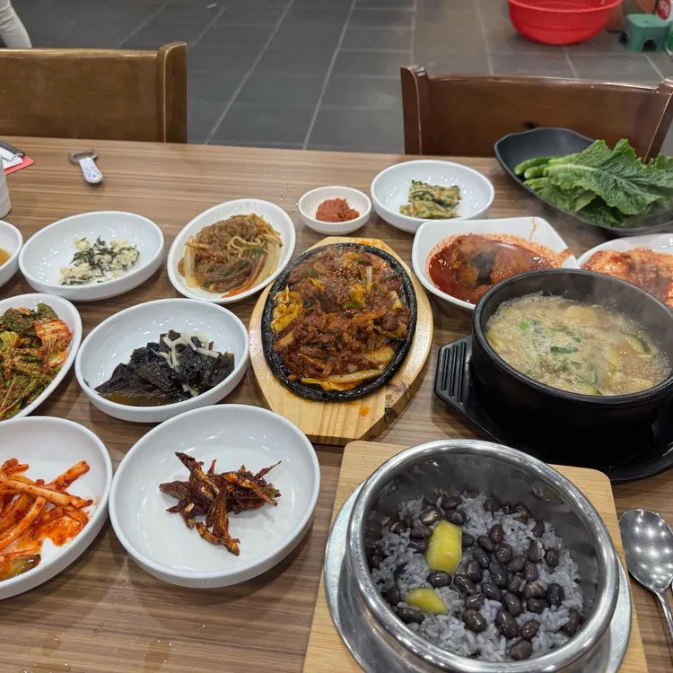신토불이 영양솥밥 한정식 대표 사진