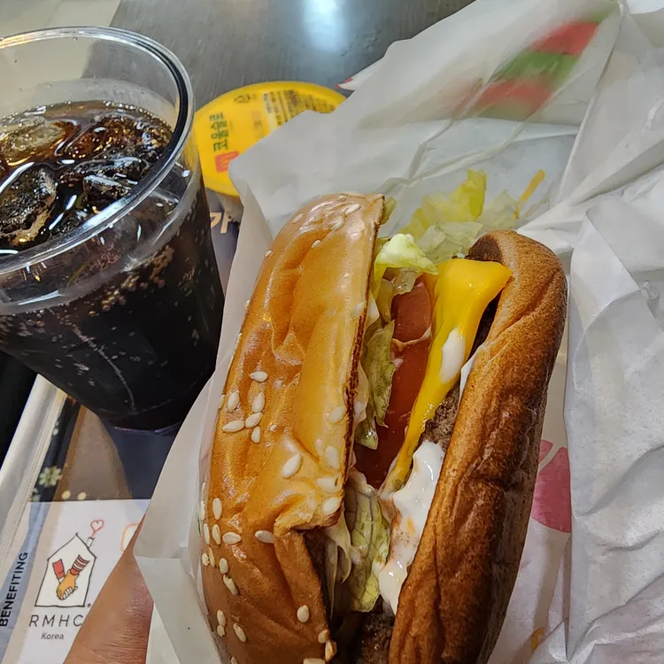 맥도날드 대표 사진