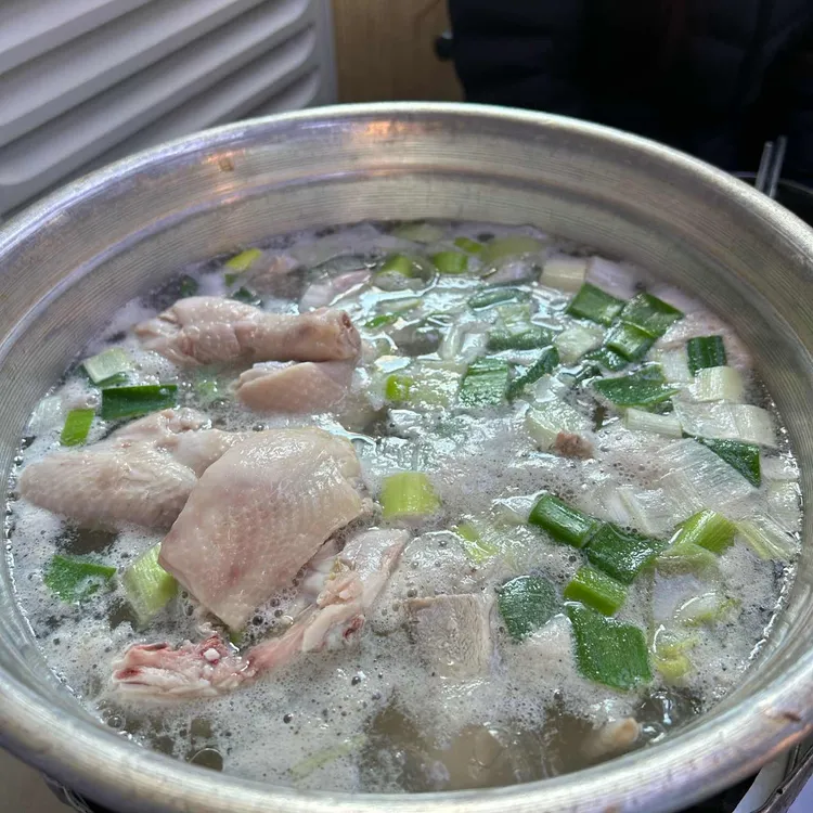 명동닭한마리 대표 사진
