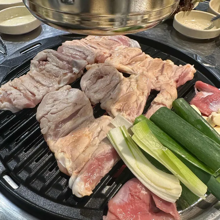 기찻길 닭숯불구이 대표 사진