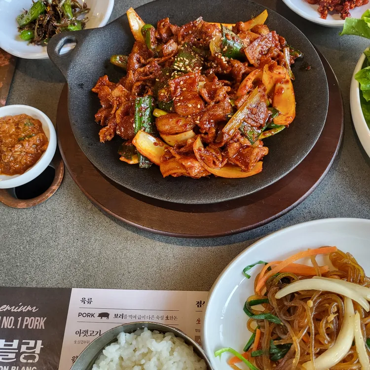 돈블랑 대표 사진