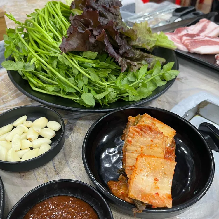 윤가네미나리삼겹살 대표 사진