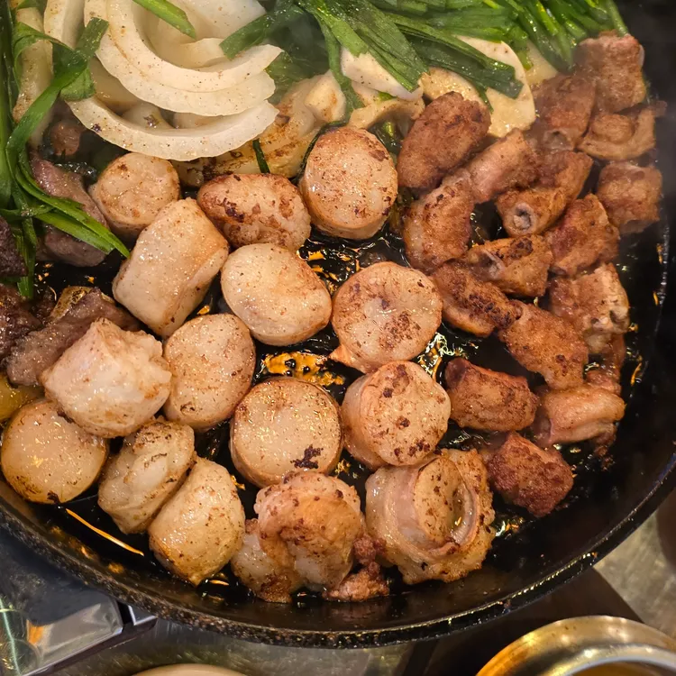60년전통신촌황소곱창 대표 사진