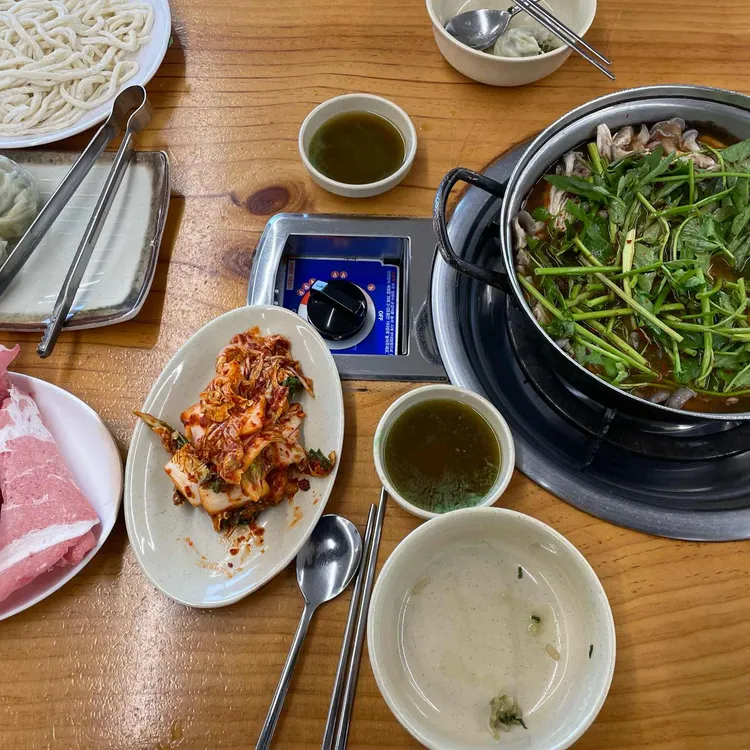 구좌리얼크니손칼국수 대표 사진