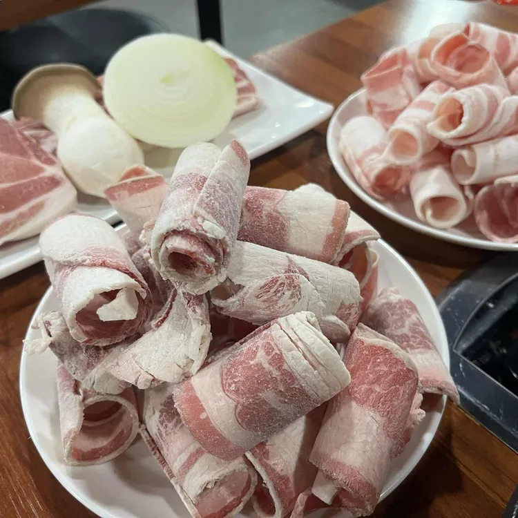 꽃돼지무한리필삼겹살 대표 사진