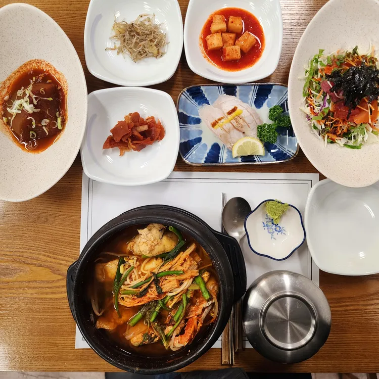 윤참치 대표 사진