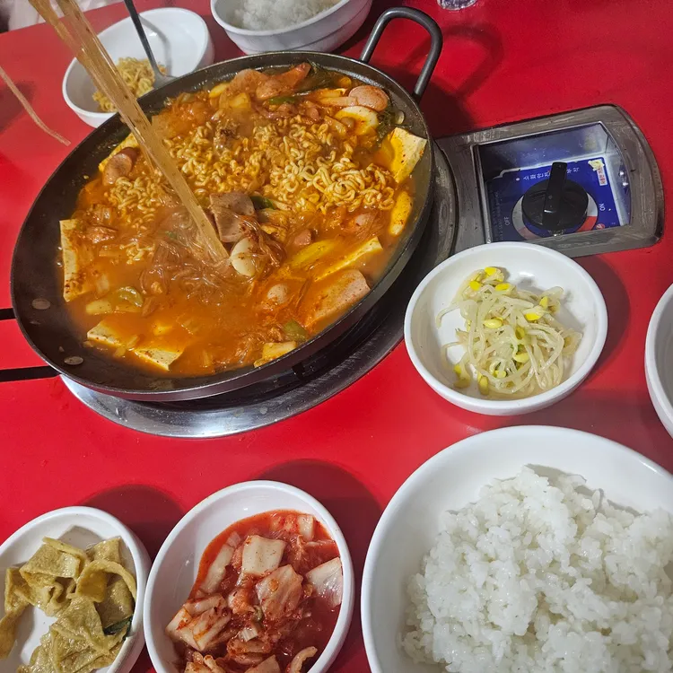 어수정수제왕돈가스&의정부부대찌개 대표 사진