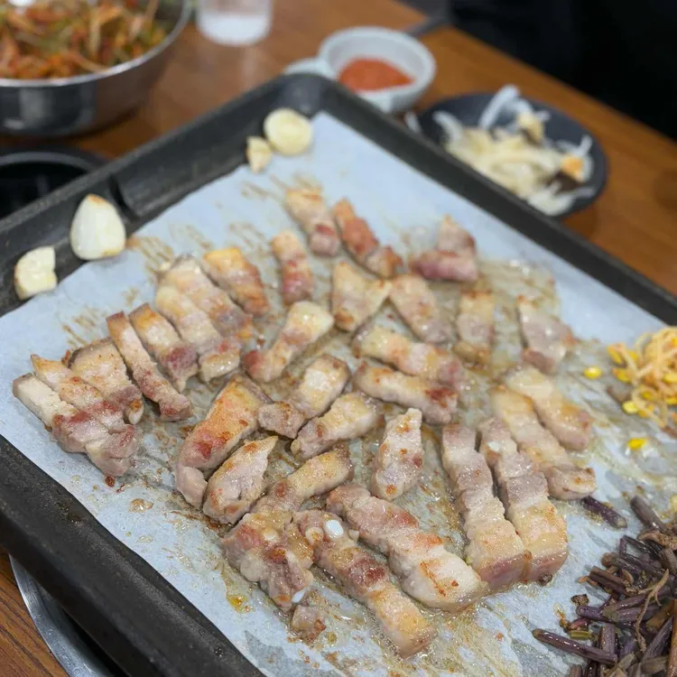 보물촌꺼먹돼지 대표 사진
