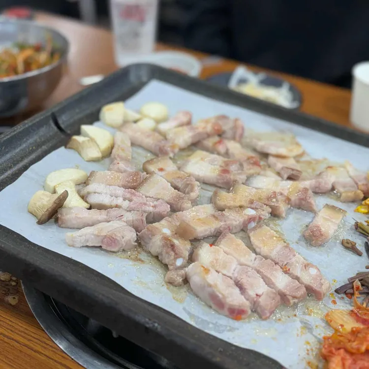보물촌꺼먹돼지 대표 사진