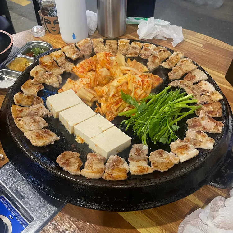 무쇠김치삼겹 사진 1