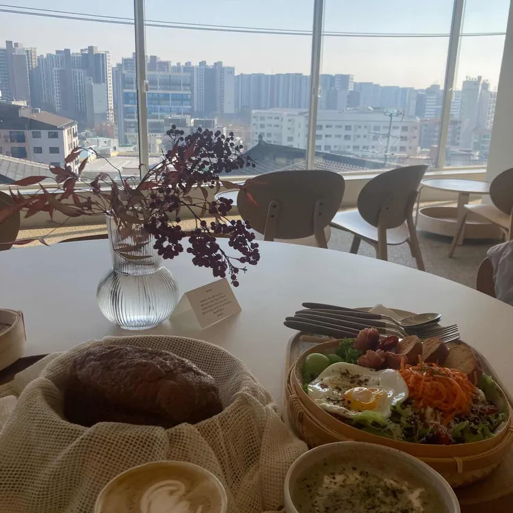 슬로우우즈 대표 사진