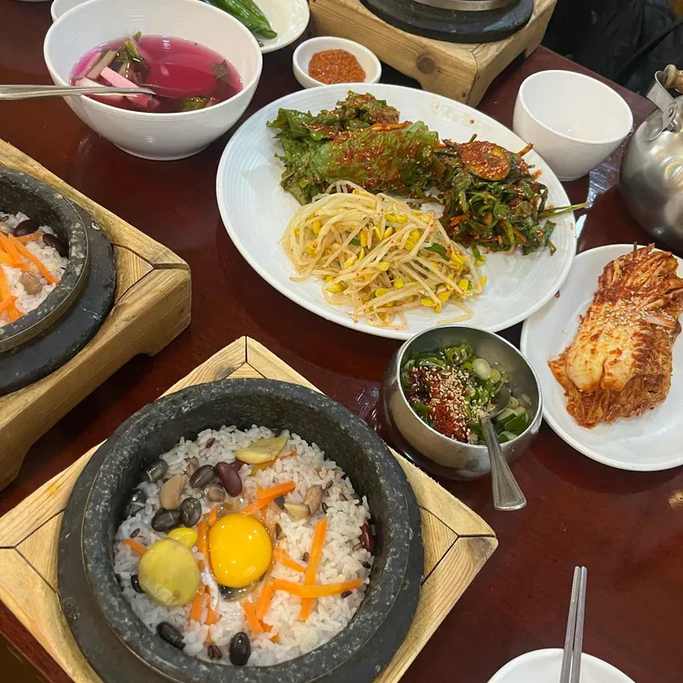 오얏리 돌솥밥 대표 사진