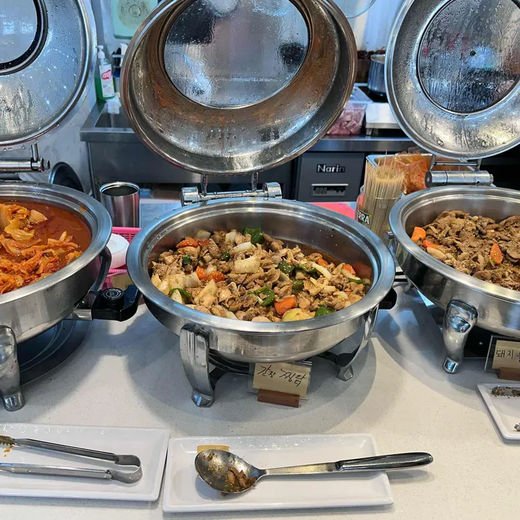 현완단겸 뷔페 포브 대표 사진