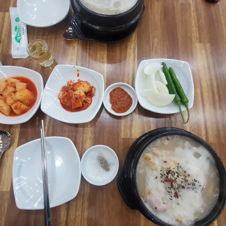 송화삼계탕 대표 사진
