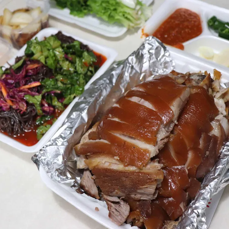 서남왕족발 대표 사진