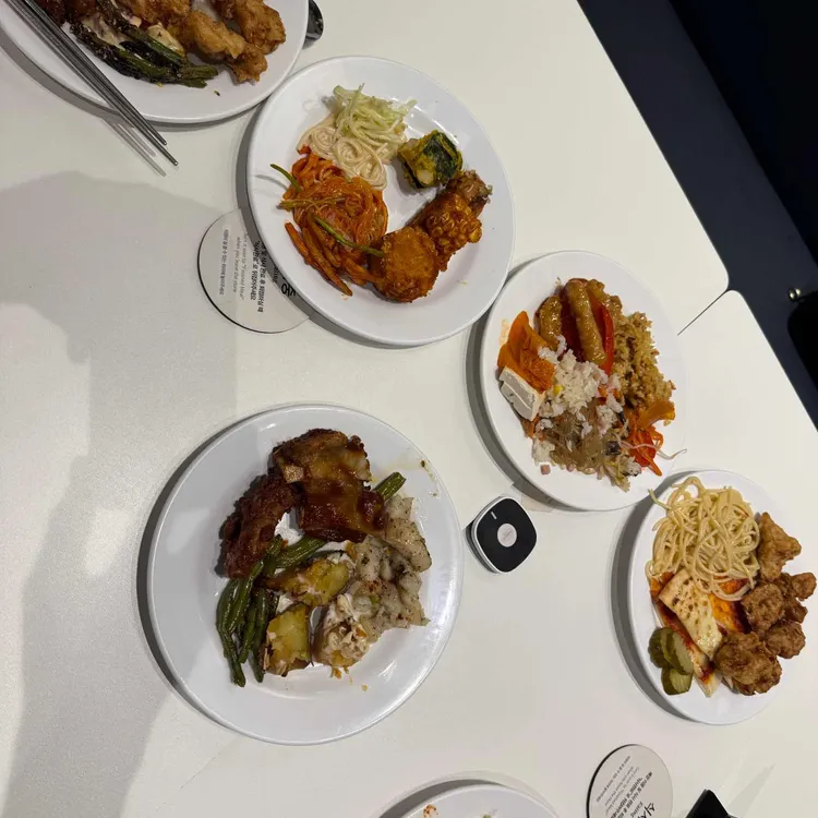 애슐리퀸즈 대표 사진