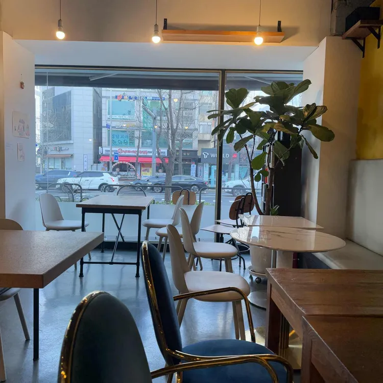 테오의 1.5층 대표 사진